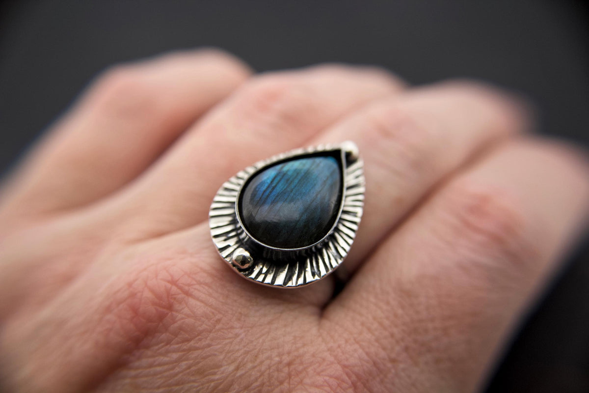 Large Pear Labradorite Statement Ring, Labradorite Ring, Natural Gemstone Ring, Labradorite, Gemstone Stacking Ring, Pear Labradorite, Gift