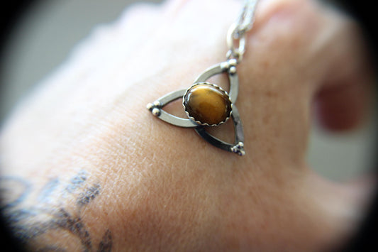 Triquetra Necklace, Triquetra Tyger's Eye Necklace, Goddess Jewelry, Tiger's Eye Necklace, Triquetra Pendant, GiftNecklace with Tigers Eye