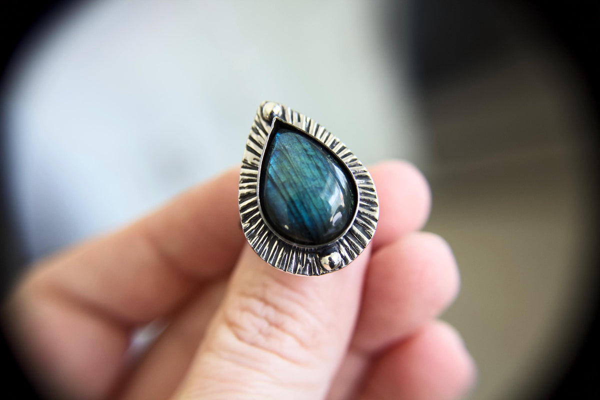 Large Pear Labradorite Statement Ring, Labradorite Ring, Natural Gemstone Ring, Labradorite, Gemstone Stacking Ring, Pear Labradorite, Gift