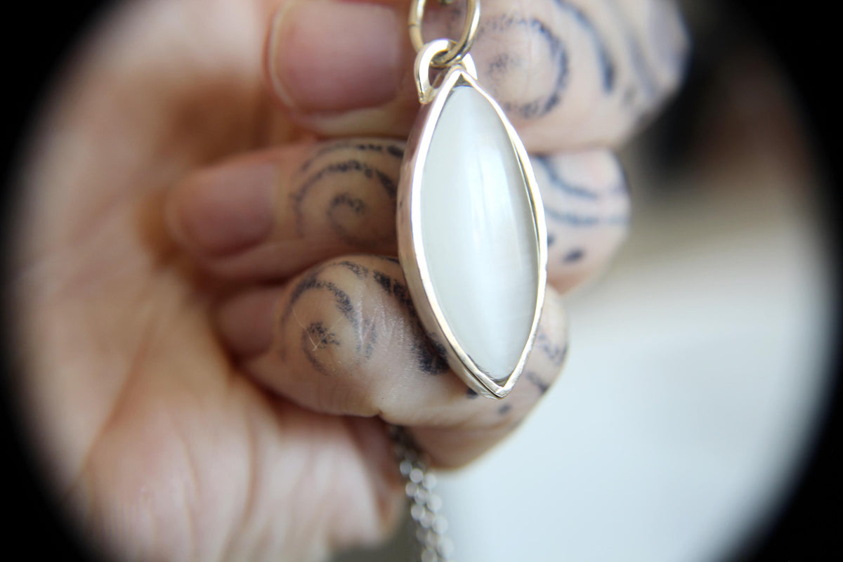 Marquise Selenite Necklace, Selenite Necklace, Marquise Necklace, White Stone Necklace, Cleansing Necklace, Marquise Gemstone,Spiritual Gift