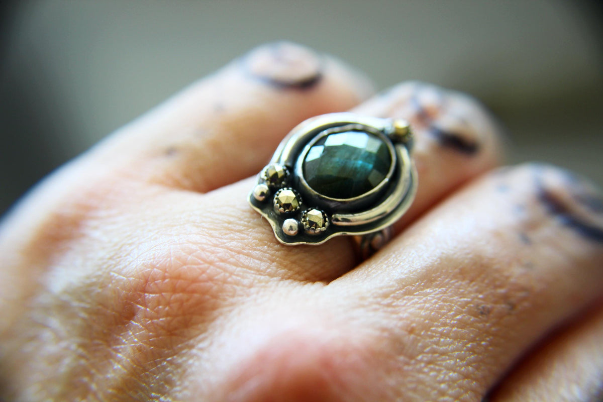 Oval Labradorite Ring, Rose Cut Oval Labradorite Ring, Large Statement Ring, Rose Cut Labradorite Ring,Oval Labradorite Ring,Pyrite Gemstone