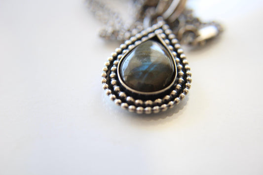 Pear Labradorite Necklace, Labradorite Necklace, Large Labradorite Pendant, Natural Gemstone, Labradorite Jewelry, Teardrop Labradorite