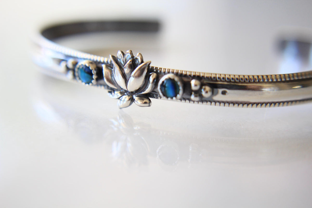Lotus Abalone Shell Cuff Bracelet, Lotus Cuff, Lotus Flower,Lotus Bracelet, Minimalist Cuff, Textured Bracelet, Boho Chic, Boho Cuff, Boho