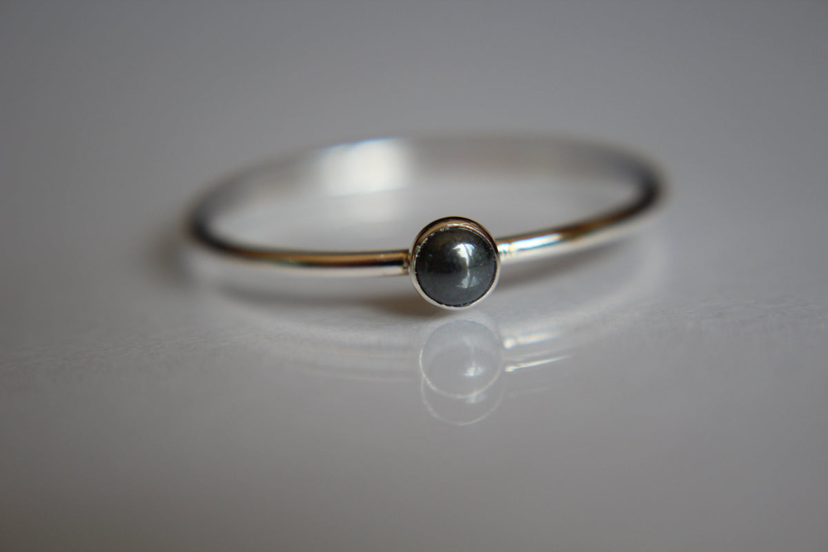 Tiny Hematite Ring, Hematite Jewelry, Boho Ring, Modern Ring, Hematite Stone, Hematite Rings, Tiny Little Hematite Stacking Ring, Stacking