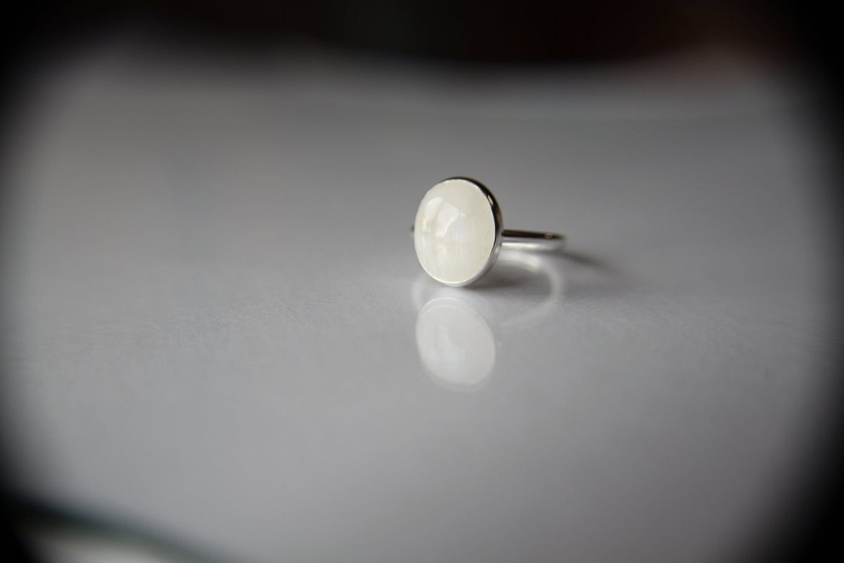 Large Oval Rainbow Moonstone Ring, Oval Rainbow Moonstone Ring, Boho Ring, Oval Moonstone Ring, Moonstone Stacking Ring, FMJ, Gift