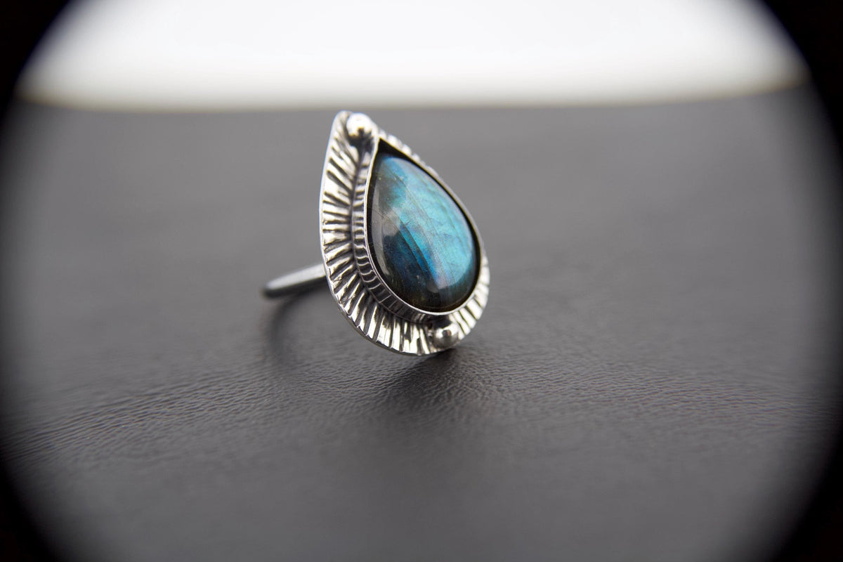 Large Pear Labradorite Statement Ring, Labradorite Ring, Natural Gemstone Ring, Labradorite, Gemstone Stacking Ring, Pear Labradorite, Gift