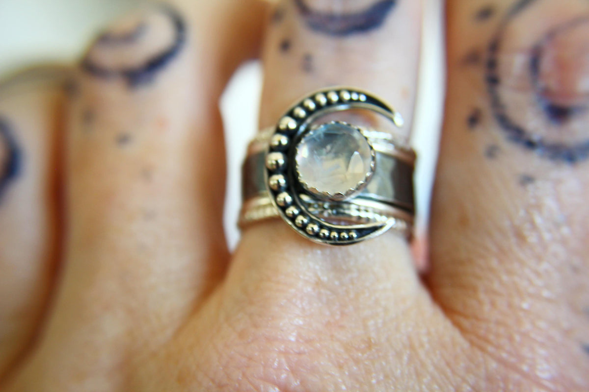Crescent Moon Ring Set, Moonstone Ring, Crescent Moon Ring, Faceted Moonstone Ring, Beaded Moon Ring, Crescent Moon, Moon Jewelry,Moonstone