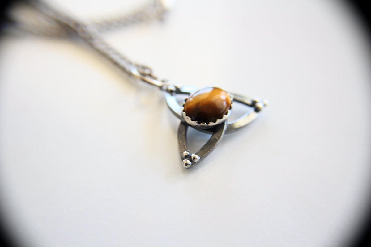 Triquetra Necklace, Triquetra Tyger's Eye Necklace, Goddess Jewelry, Tiger's Eye Necklace, Triquetra Pendant, GiftNecklace with Tigers Eye