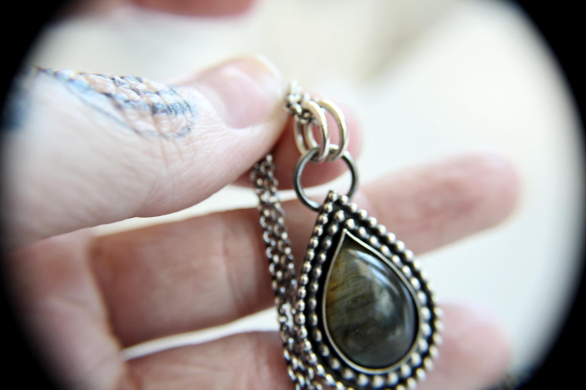 Pear Labradorite Necklace, Labradorite Necklace, Large Labradorite Pendant, Natural Gemstone, Labradorite Jewelry, Teardrop Labradorite