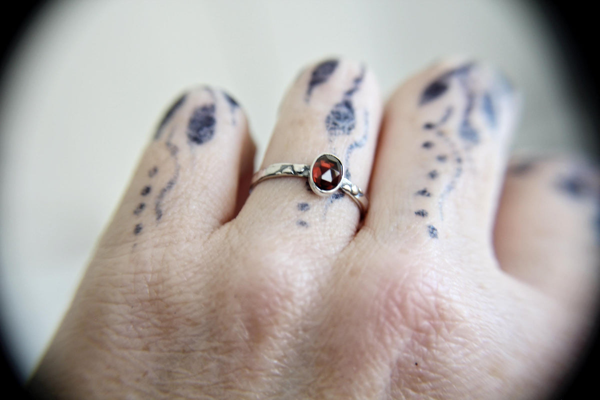 Oval Garnet Stacking Ring, Garnet Ring, Natural Gemstone Ring, January Birthstone, Garnet, Gemstone Stacking Ring, Red Garnet, Garnet Stone