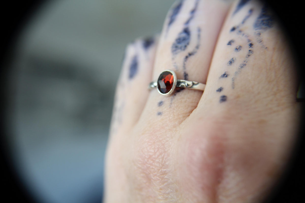 Oval Garnet Stacking Ring, Garnet Ring, Natural Gemstone Ring, January Birthstone, Garnet, Gemstone Stacking Ring, Red Garnet, Garnet Stone