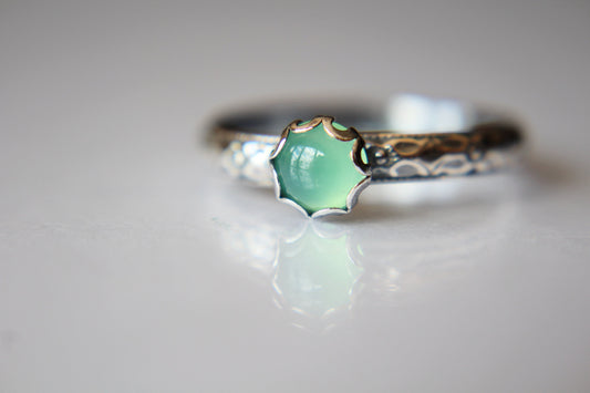 Chrysoprase Stacking Ring, Chrysoprase Ring, Chrysoprase Floral Ring, Birthstone, Chrysoprase, Stacking Ring, Green, Chrysoprase, Gift