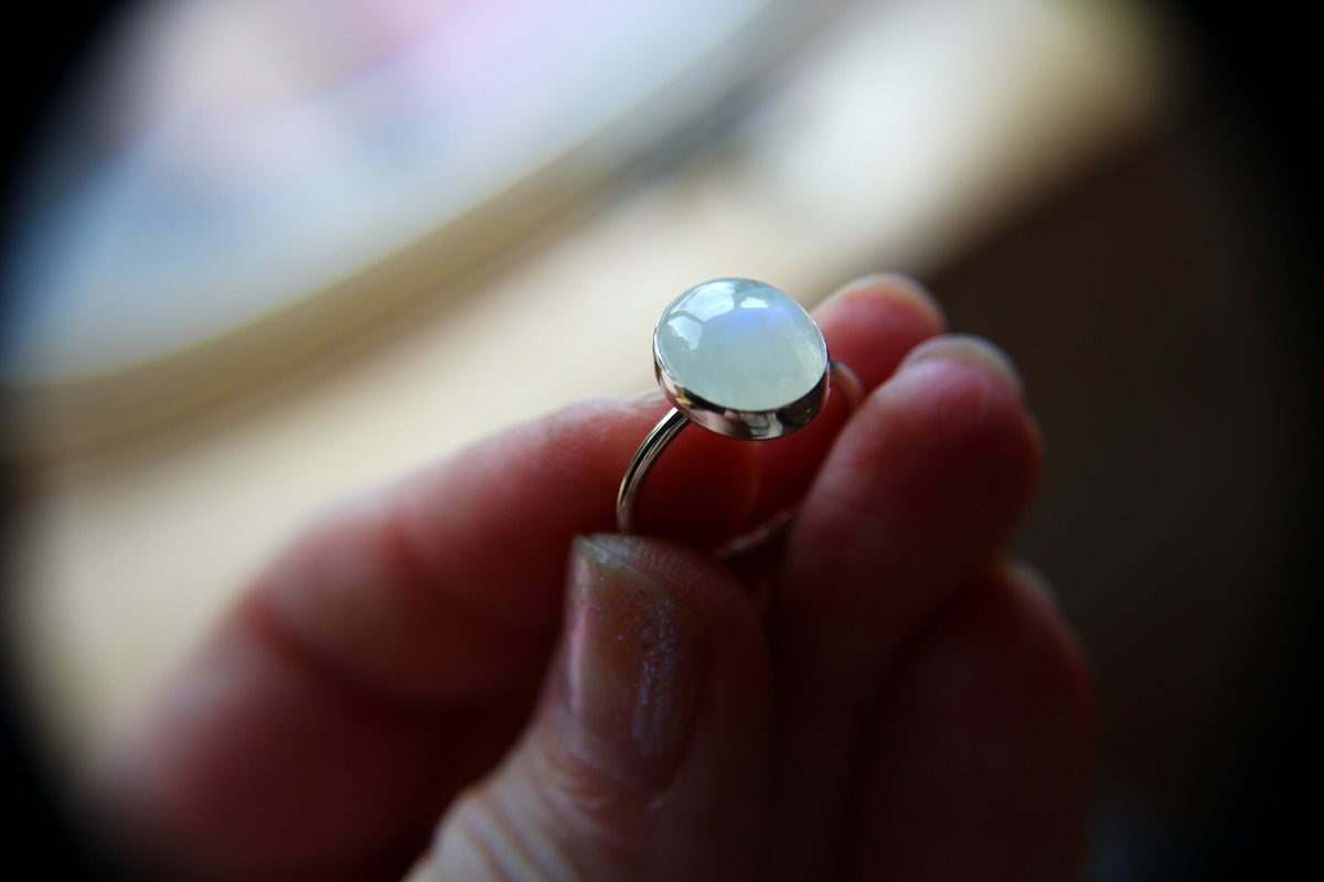 Large Oval Rainbow Moonstone Ring, Oval Rainbow Moonstone Ring, Boho Ring, Oval Moonstone Ring, Moonstone Stacking Ring, FMJ, Gift