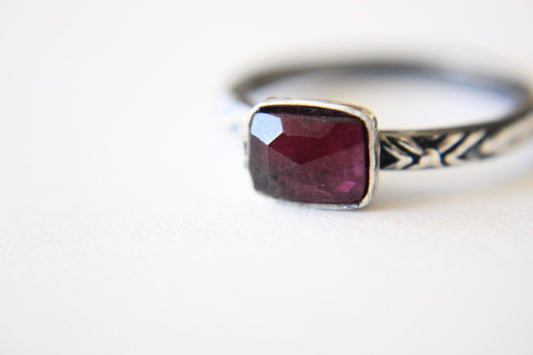 Rose Cut Garnet Stacking Ring, Garnet Ring, Natural Gemstone Ring, January Birthstone, Garnet, Gemstone Stacking Ring, Rhodolite Stone, Gift