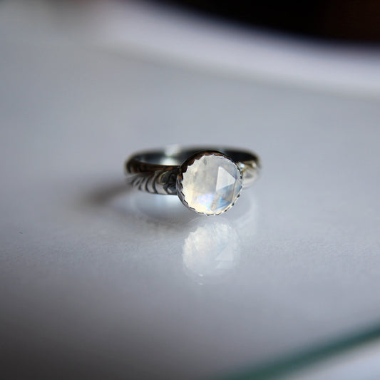 Floral Moonstone Ring, Floral Band, Vintage Floral Ring, Antique Silver Ring, Moonstone Band, Floral Jewelry, Thick Floral Moonstone Ring