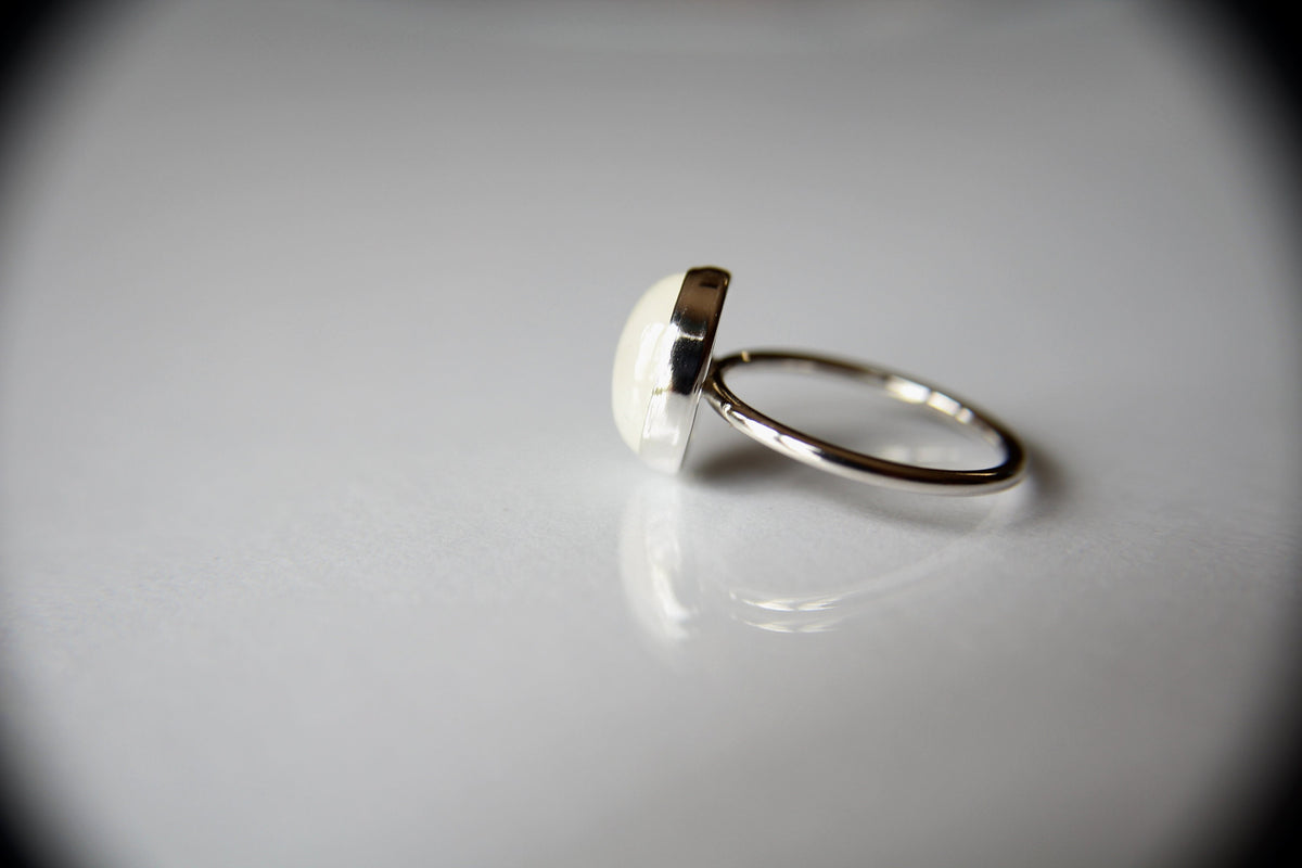 Large Oval Rainbow Moonstone Ring, Oval Rainbow Moonstone Ring, Boho Ring, Oval Moonstone Ring, Moonstone Stacking Ring, FMJ, Gift