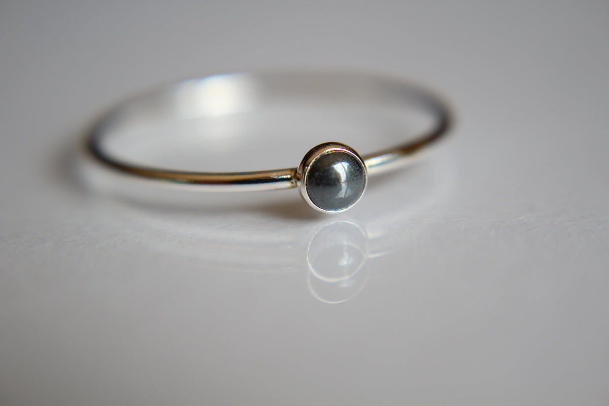 Tiny Hematite Ring, Hematite Jewelry, Boho Ring, Modern Ring, Hematite Stone, Hematite Rings, Tiny Little Hematite Stacking Ring, Stacking