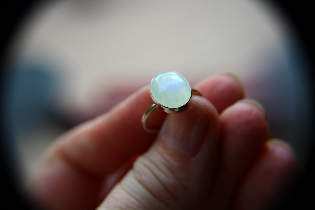 Large Oval Rainbow Moonstone Ring, Oval Rainbow Moonstone Ring, Boho Ring, Oval Moonstone Ring, Moonstone Stacking Ring, FMJ, Gift