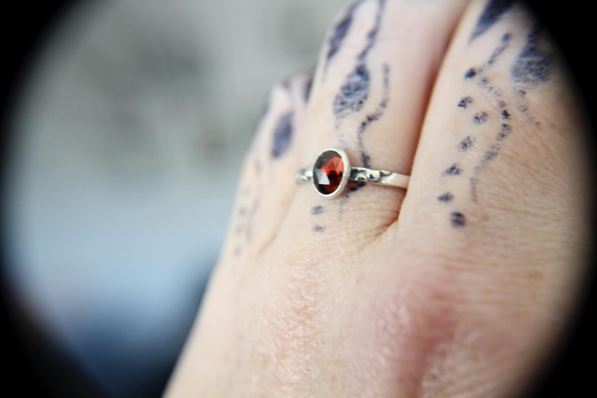 Oval Garnet Stacking Ring, Garnet Ring, Natural Gemstone Ring, January Birthstone, Garnet, Gemstone Stacking Ring, Red Garnet, Garnet Stone