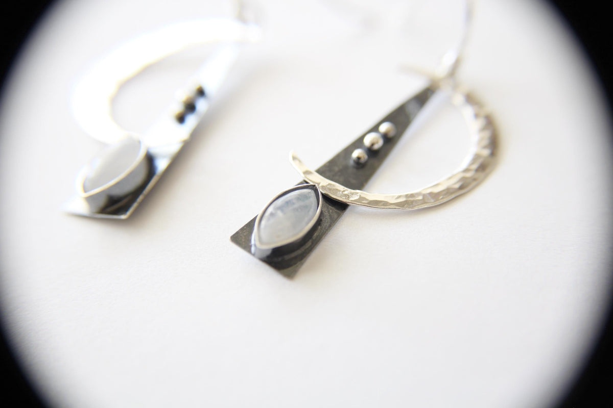 Crescent Moon Earrings, Crescent Earrings, Moon Earrings, Crescent Moon Moonstone Earrings, Moon Earrings, Boho Chic, Moon Jewelry, Gift