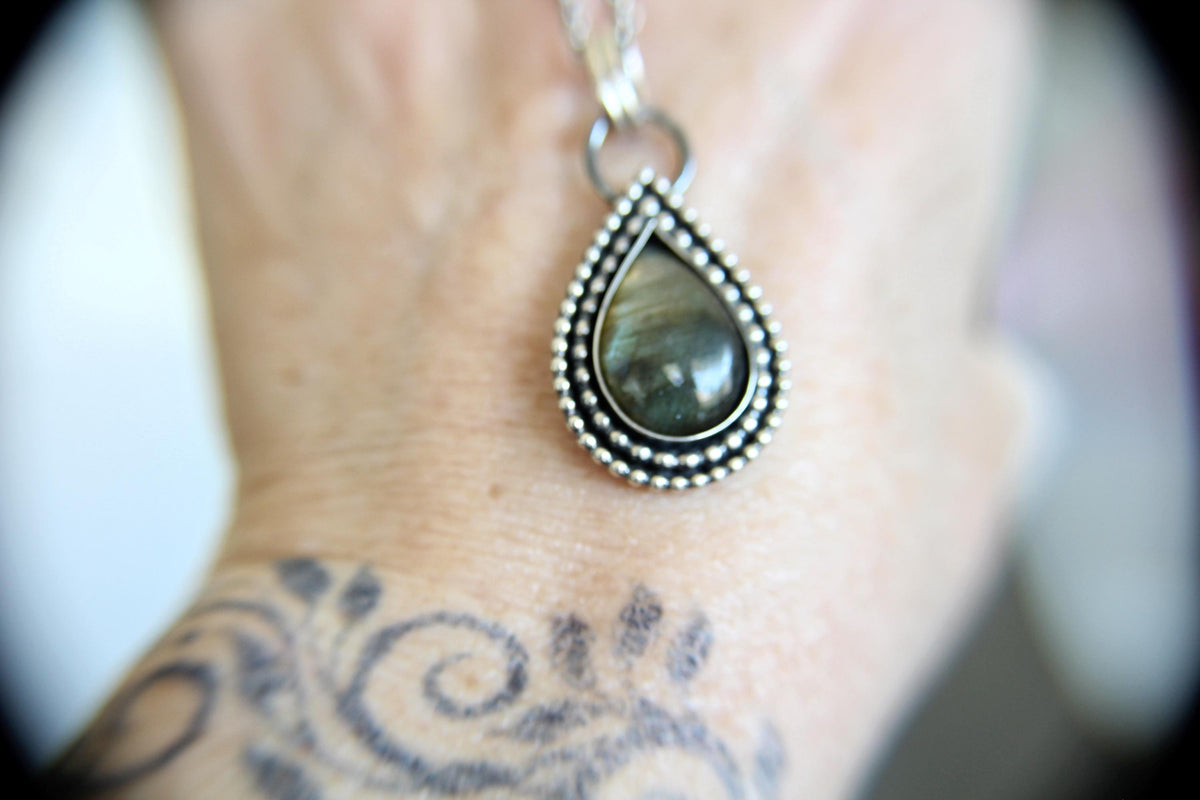 Pear Labradorite Necklace, Labradorite Necklace, Large Labradorite Pendant, Natural Gemstone, Labradorite Jewelry, Teardrop Labradorite