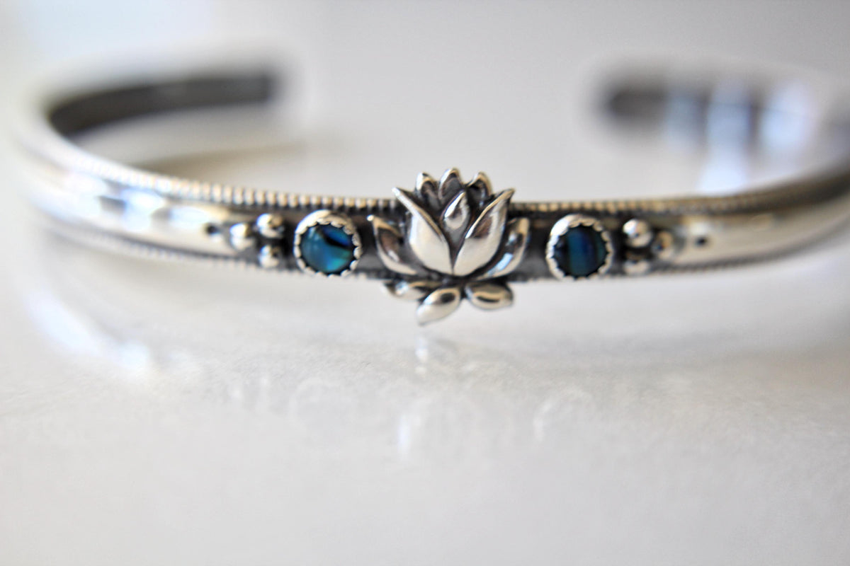 Lotus Abalone Shell Cuff Bracelet, Lotus Cuff, Lotus Flower,Lotus Bracelet, Minimalist Cuff, Textured Bracelet, Boho Chic, Boho Cuff, Boho