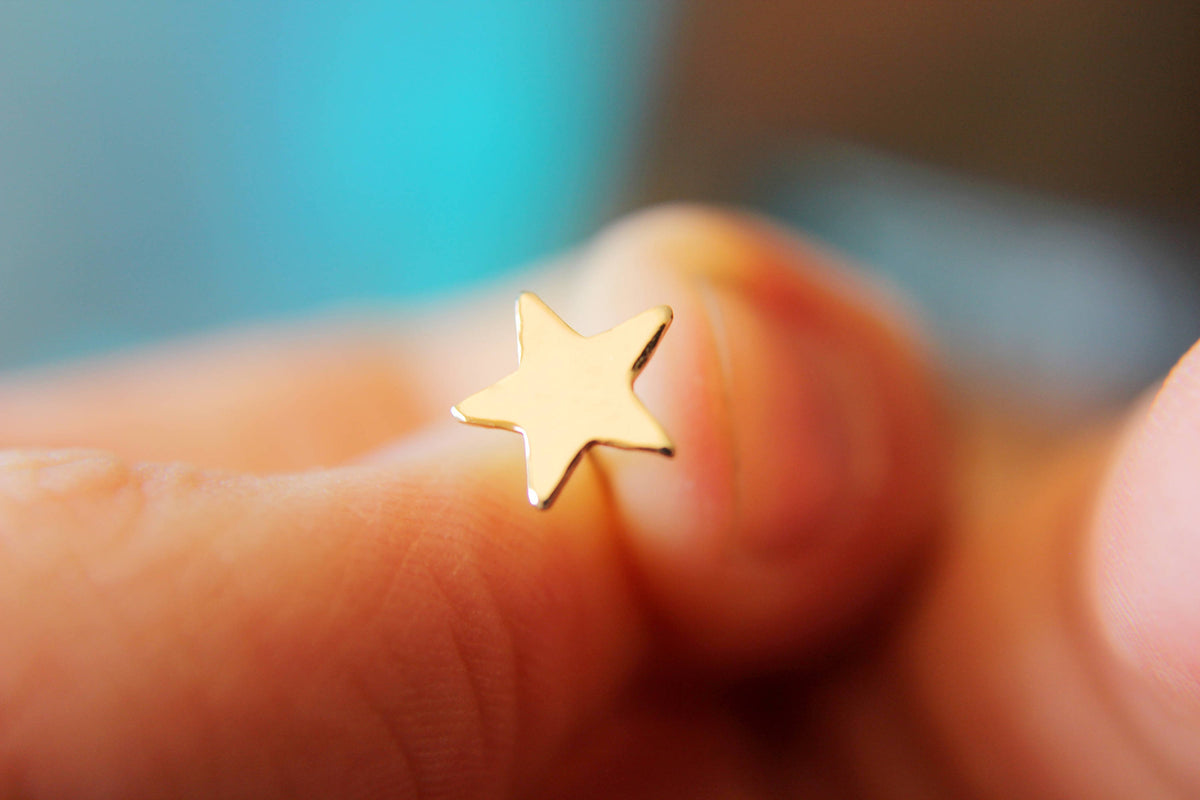 Gold Star Earrings, Gold Stud Earrings, Star Post Earring, Star Earrings, Yellow Gold Star Earring, Simple Gold Stud, Star Stud, Stars, Gift