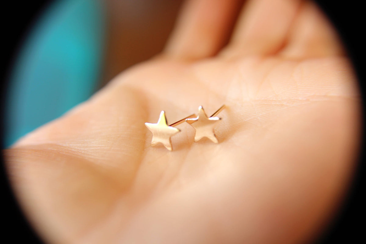 Gold Star Earrings, Gold Stud Earrings, Star Post Earring, Star Earrings, Yellow Gold Star Earring, Simple Gold Stud, Star Stud, Stars, Gift