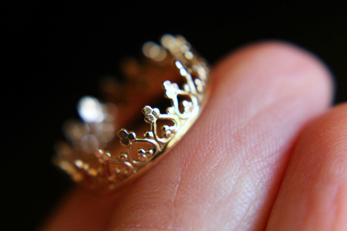 14k Solid Gold Crown Ring. Wedding Band. Engagement Ring, Princess Ring, Promise Ring, Gold Band, Simple Gift, 14k Yellow Gold Ring, Gold