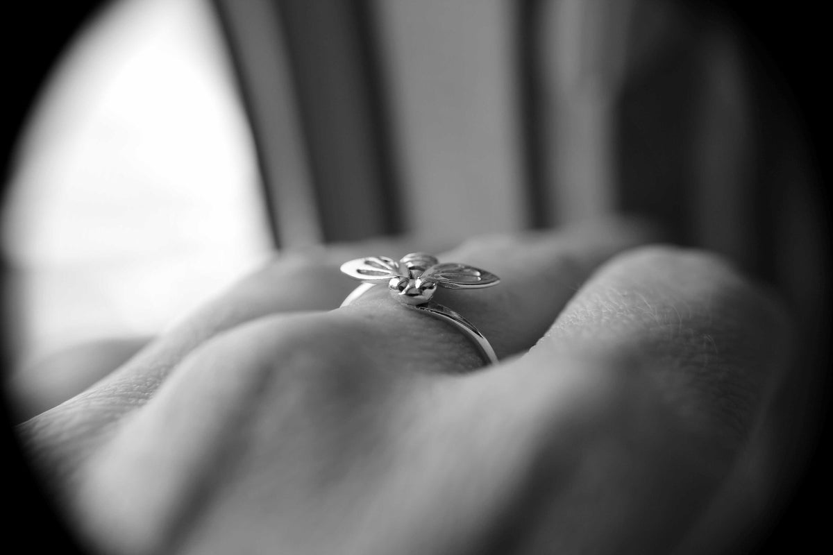 Bee Ring, Little Bee, Bypass Bee Ring, Honey Bee Rings, Gift, Simple Bee Ring, Silver Bee, Stacking Ring, Simple Ring, Minimalist, Gift