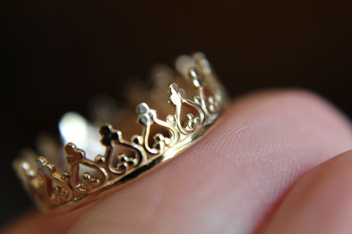 14k Solid Gold Crown Ring. Wedding Band. Engagement Ring, Princess Ring, Promise Ring, Gold Band, Simple Gift, 14k Yellow Gold Ring, Gold