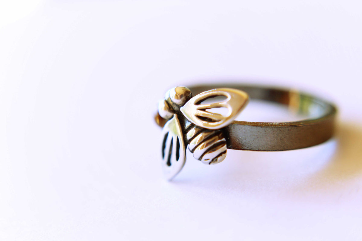 Bee Ring, Citrine Ring, Bumble Bee Ring, Honey Bee Rings, Gift, Gemstone Bee Ring, Silver Bee, Stacking Ring, Simple Ring, Minimalist, Gift