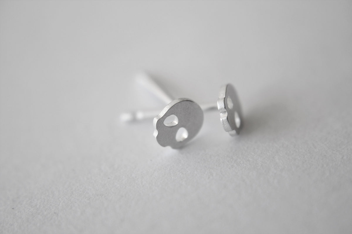 Tiny Skull Earrings, Skull Earrings, Tiny Skull Jewelry, Skull Jewelry, Skeleton Jewelry, Halloween, Skeleton Studs, Tiny Skull Stud Earring