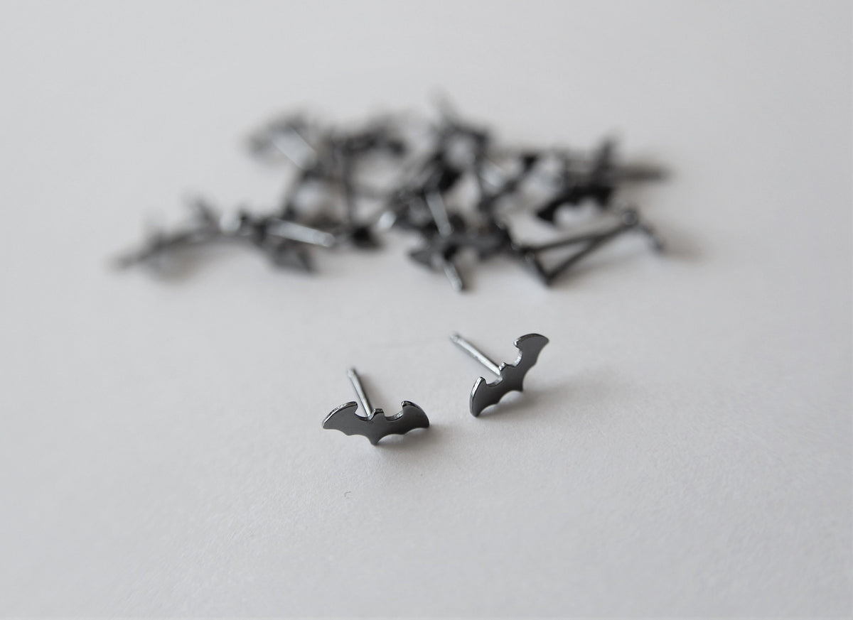 Tiny Bat Earrings, Bat Earrings, Tiny Bat Jewelry, Bat Jewelry, Halloween Jewelry, Halloween, Bat Studs, Tiny Bat Stud Earrings, Gift
