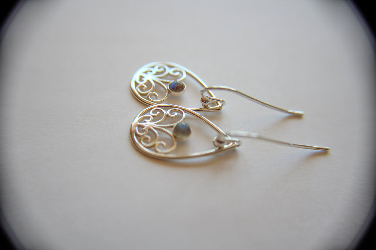 Sterling Silver Filigree Earring, Drop Earring, Labradorite Earrings, Boho Earrings, Simple Chic Earrings, Modern Style Filigree Earring