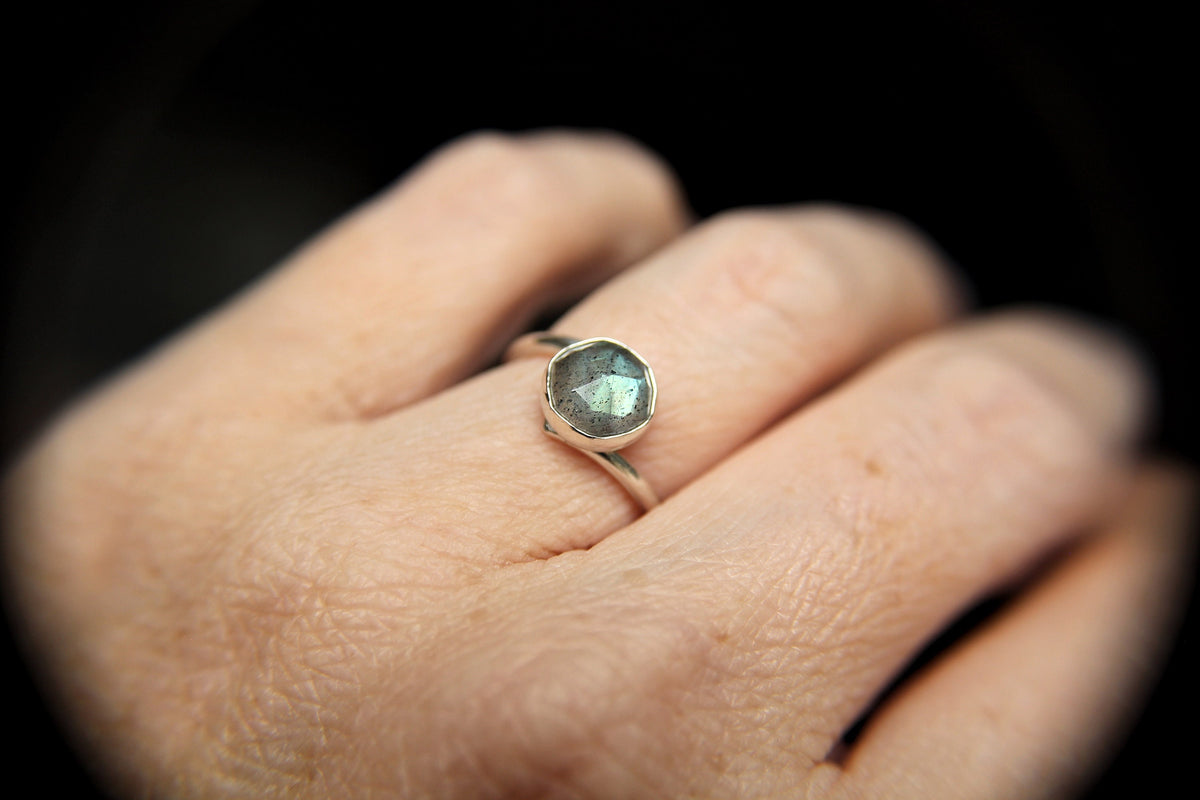 Labradorite Ring, Bypass Ring, Statement Ring, Labradorite Bypass Ring, Natural Labradorite Ring, Labradorite Jewelry, Labradorite, Gift