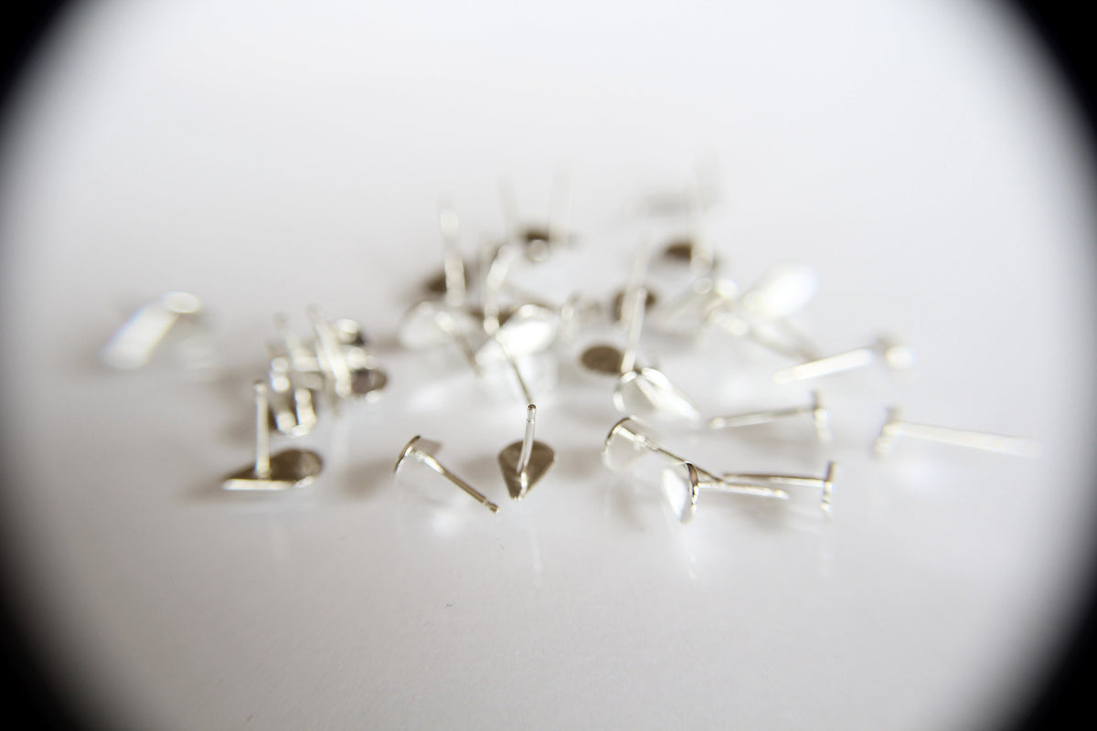 Simple Earrings, Drop Earrings, Teardrop Earrings, Tiny Teardrop Earrings, Stud Earrings, Metal Earrings, Modern Jewelry, Minimalist, Gift