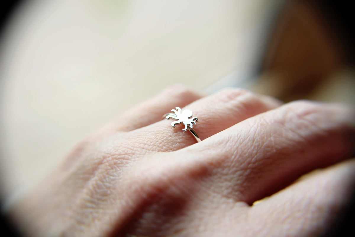 Octopus Ring, Sterling Silver Octopus Ring, Minimalistic Tiny Octopus Ring, cephalopod Jewelry, cephalopod Ring, Ocean Jewelry, gift