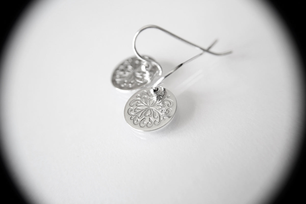Silver Victorian Floral Flourish Disc Earrings, Round Sterling Silver Disc Earrings, Simple Victorian Floral Flourish Disc Earrings, Gift