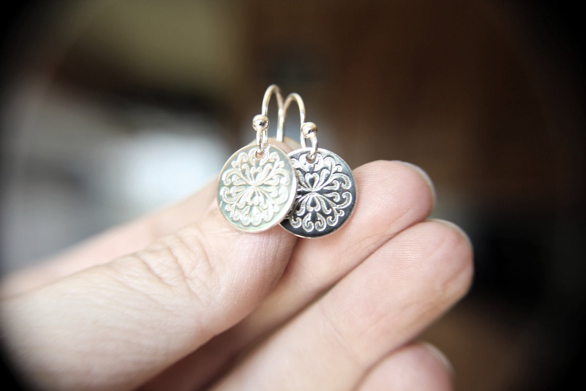 Silver Victorian Floral Flourish Disc Earrings, Round Sterling Silver Disc Earrings, Simple Victorian Floral Flourish Disc Earrings, Gift