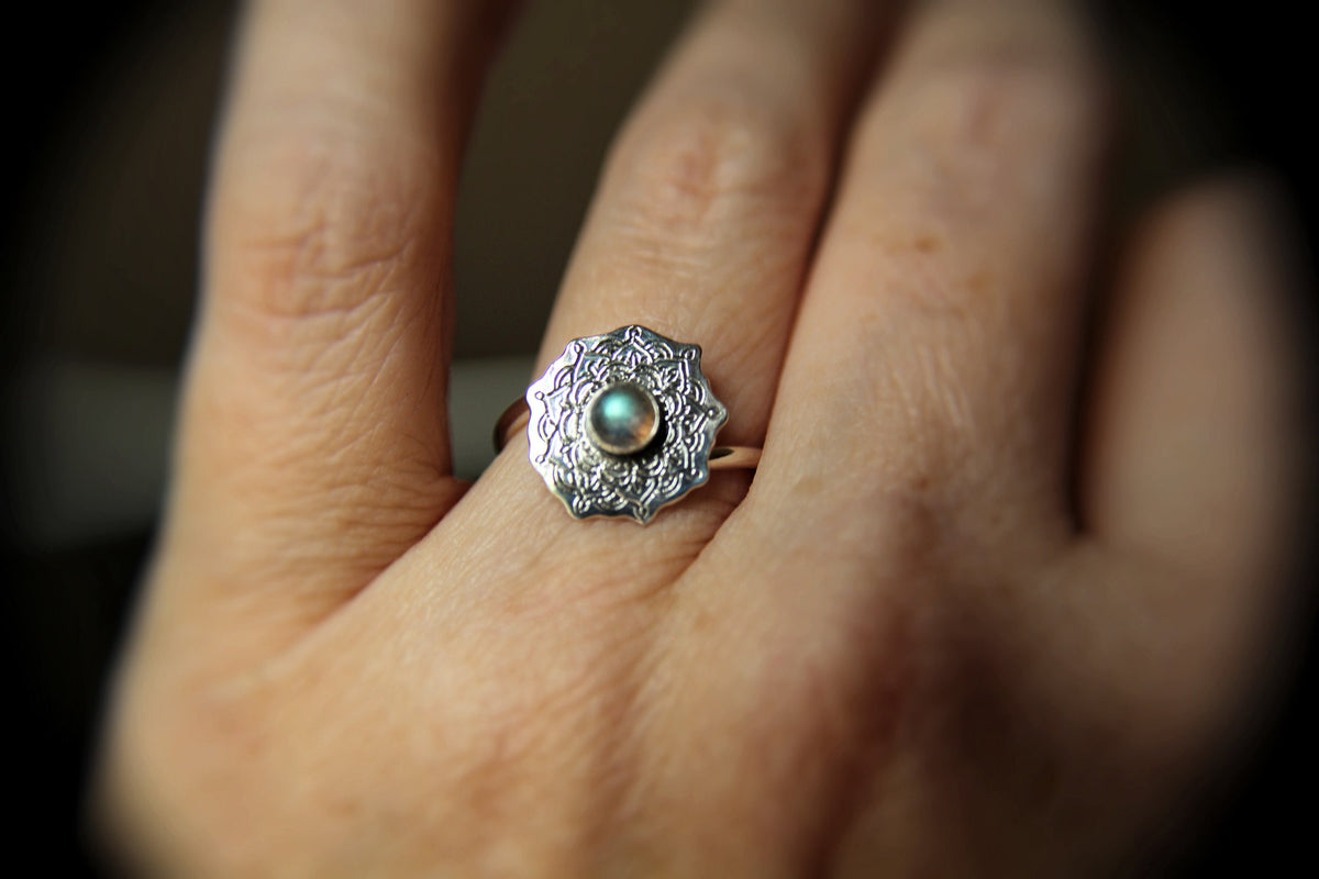 Sterling Silver Mandala Ring, Labradorite Ring, Mandala Ring, Stacking Ring, Stackable Ring, Minimalist Ring, Mandala Bypass Ring, Gift