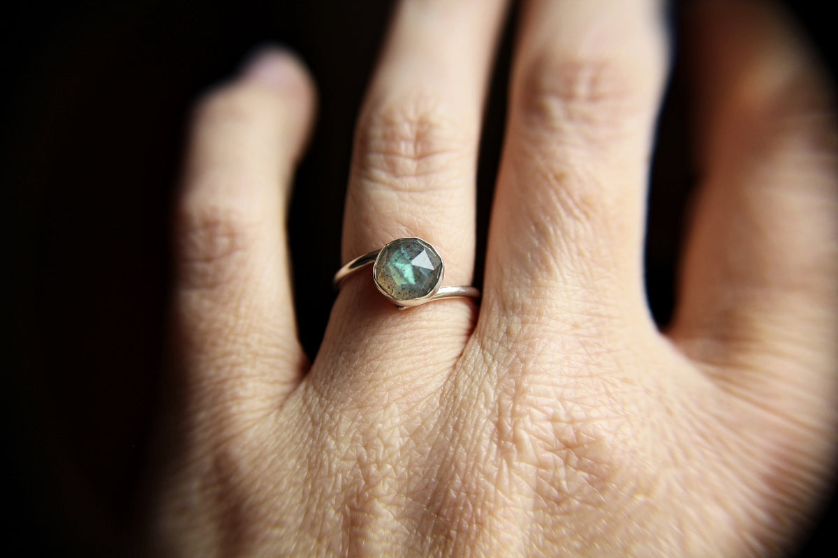 Labradorite Ring, Bypass Ring, Statement Ring, Labradorite Bypass Ring, Natural Labradorite Ring, Labradorite Jewelry, Labradorite, Gift