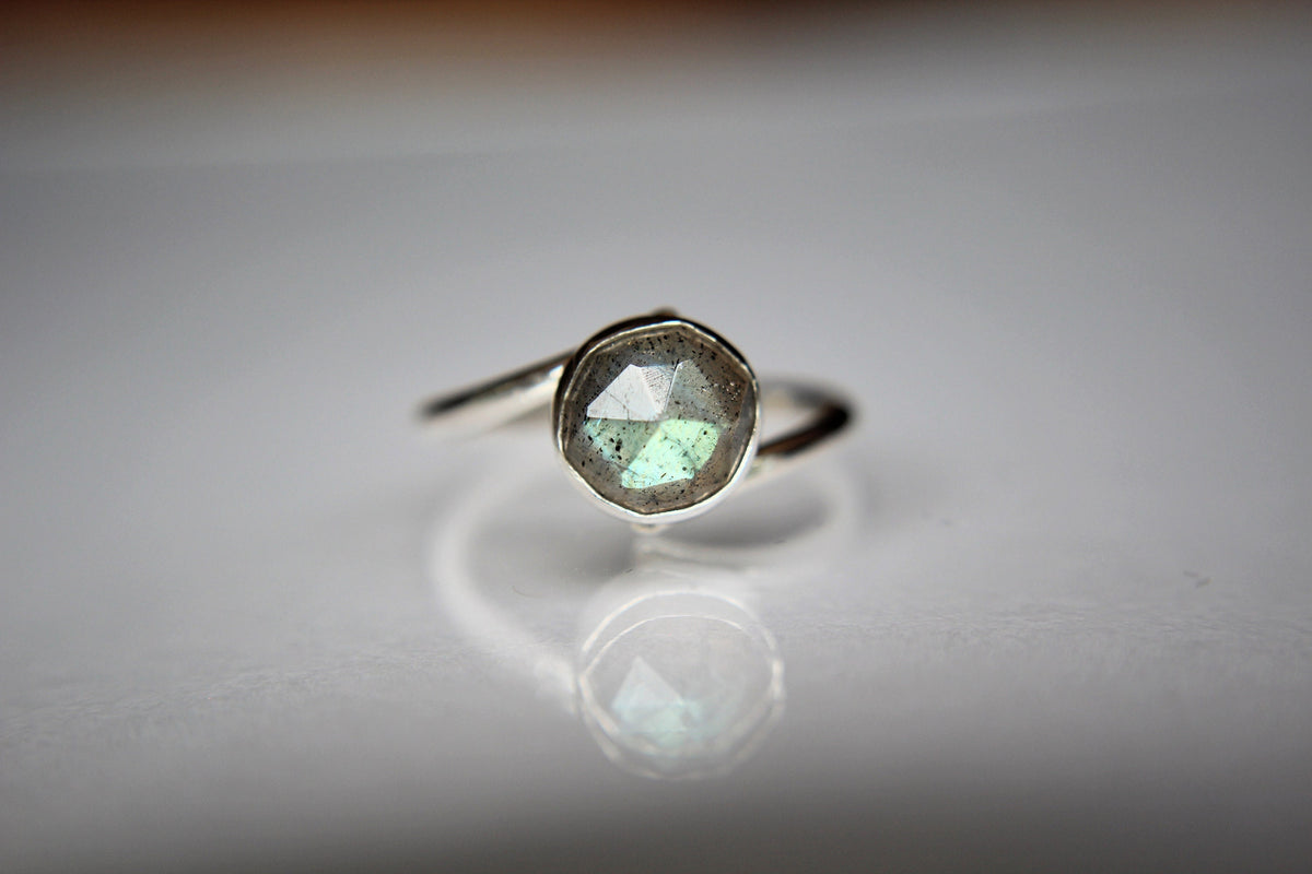 Labradorite Ring, Bypass Ring, Statement Ring, Labradorite Bypass Ring, Natural Labradorite Ring, Labradorite Jewelry, Labradorite, Gift