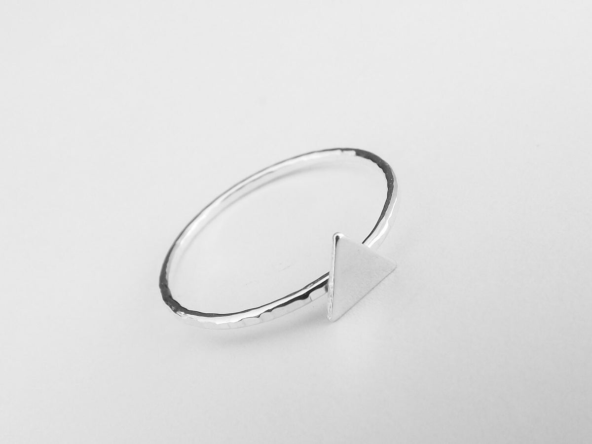 Skinny Triangle Ring,Simple Traingle Ring,Modern Geometric Ring,Initial Ring,Personalized Jewelry,Silver Triangle Ring,Minimalist Jewelry