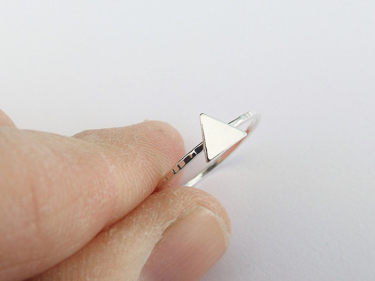 Skinny Triangle Ring,Simple Traingle Ring,Modern Geometric Ring,Initial Ring,Personalized Jewelry,Silver Triangle Ring,Minimalist Jewelry