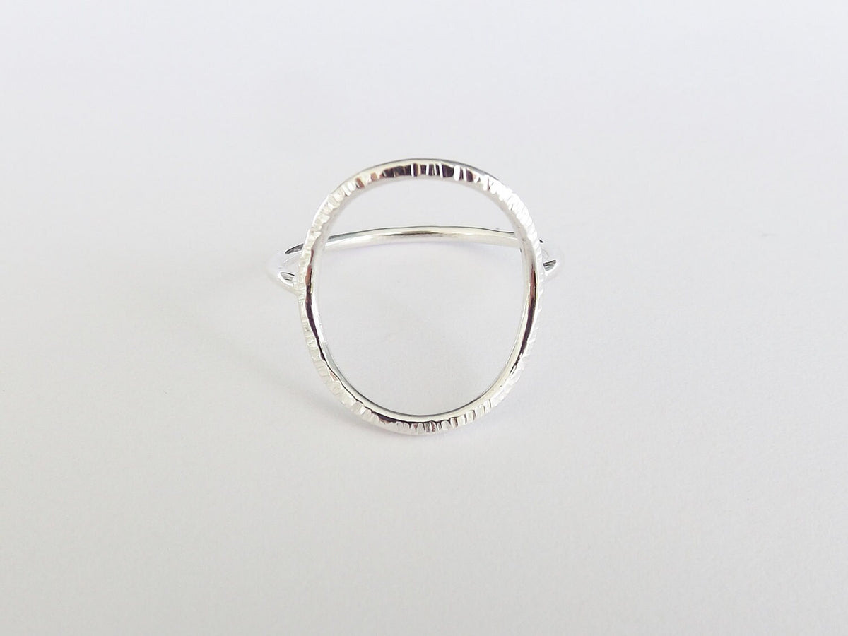 Large Circle Ring,Stacking Rings,Eternity Rings,Silver/Gold Circle Rings,Simple Modern Rings,Karma Circle Ring,Minimalist Jewelry,Karma Ring