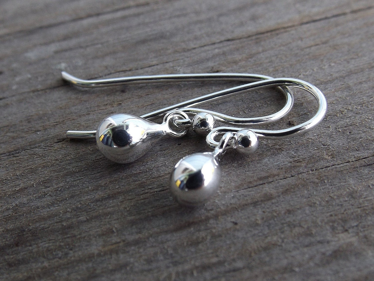 Simple Drop Earrings, Teardrop Earrings, Small Earring, Minimal Earrings, Teardrop, Metal Earrings, Modern Jewelry, Minimalist, Everyday